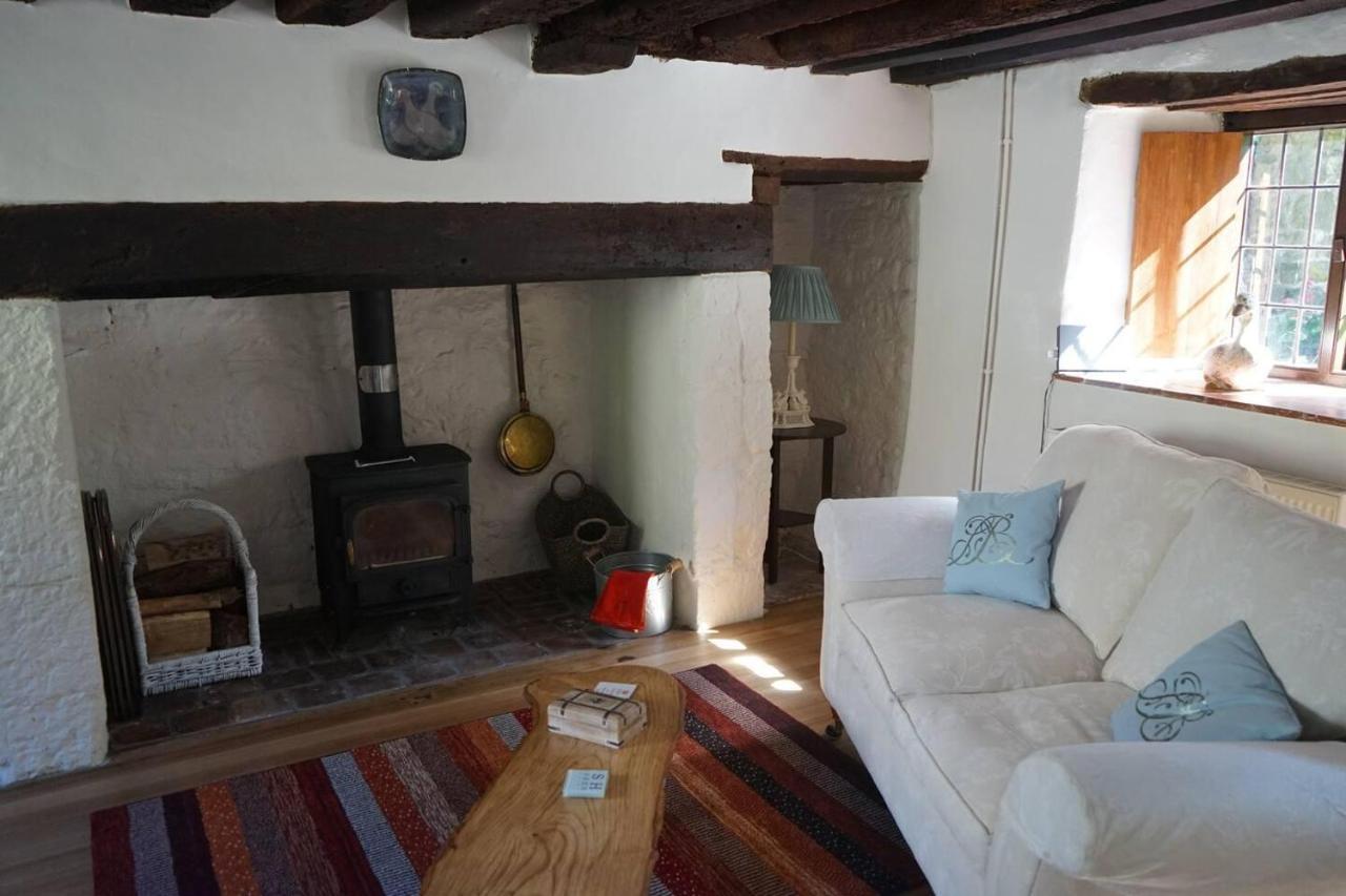 Stunning Historic 2-Bed House In Shaftesbury Exterior photo